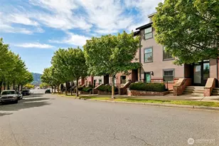 1078 NE High St, Issaquah, WA 98029 - Photo 33