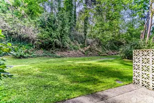 1226 Bellefield Park Ln NW, Bellevue, WA 98004 - Photo 25