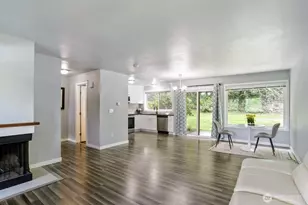 1226 Bellefield Park Ln NW, Bellevue, WA 98004 - Photo 7