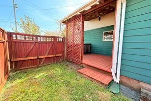 2006 W Second St, Aberdeen, WA 98520 - Photo 9