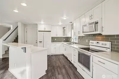 11839 79th Avenue S, Seattle, WA 98178 - Photo 7