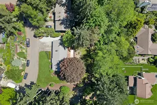 711 Eagle Cliff Rd NE, Bainbridge Island, WA 98110 - Photo 23