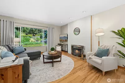 711 Eagle Cliff Rd NE, Bainbridge Island, WA 98110 - Photo 3