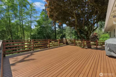 711 Eagle Cliff Rd NE, Bainbridge Island, WA 98110 - Photo 19