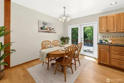 711 Eagle Cliff Rd NE, Bainbridge Island, WA 98110 - Photo 5