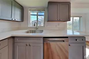 1722 E 56th St, Tacoma, WA 98404 - Photo 7