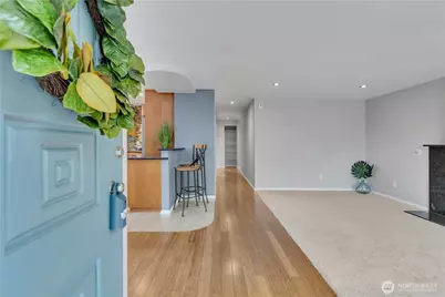 13033 31st Ave NE, Seattle, WA 98125 - Photo 3
