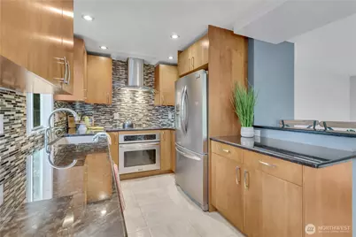 13033 31st Ave NE, Seattle, WA 98125 - Photo 9