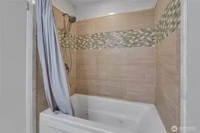 13033 31st Ave NE, Seattle, WA 98125 - Photo 19