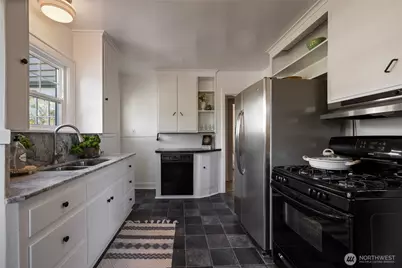 923 N Junett Street, Tacoma, WA 98406 - Photo 9