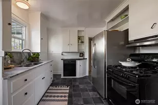 923 N Junett St, Tacoma, WA 98406 - Photo 9