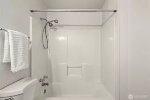 10112 SE 200th St, Kent, WA 98031 - Photo 15