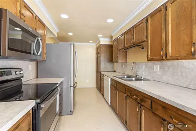 932 S 245th Place, Des Moines, WA 98198 - Photo 11