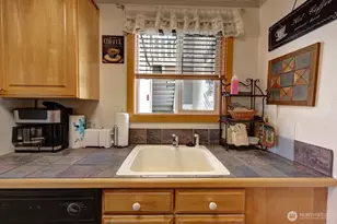 210 26th Street NW, Long Beach, WA 98631 - Photo 9