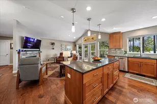 11013 Bayview Cir, Anderson Island, WA 98303 - Photo 19