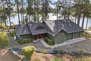 11013 Bayview Cir, Anderson Island, WA 98303 - Photo 3