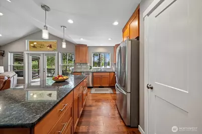 11013 Bayview Circle, Anderson Island, WA 98303 - Photo 21