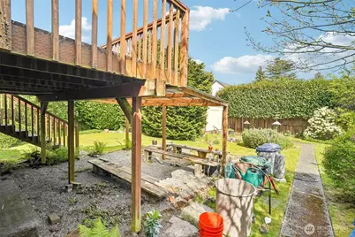 8812 Dibble Avenue NW, Seattle, WA 98117 - Photo 11