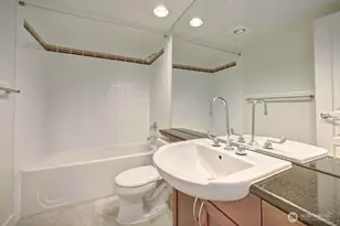 2929 1st Ave, Seattle, WA 98121 - Photo 17