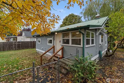 212 W 6th Street, Centralia, WA 98531 - Photo 1