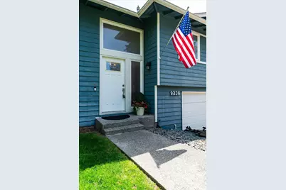 9236 NE 136 Place, Kirkland, WA 98034 - Photo 3