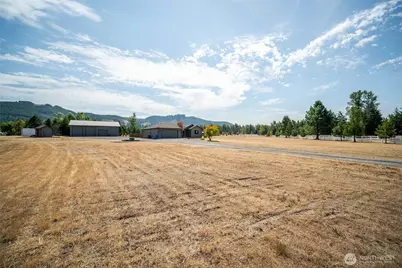 195 Bay Point Drive, Castle Rock, WA 98611 - Photo 37