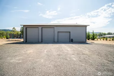 195 Bay Point Drive, Castle Rock, WA 98611 - Photo 3
