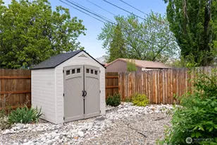 117 E 7th St, Tonasket, WA 98855 - Photo 11