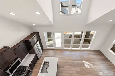 10215 135th Circle NE #28, Kirkland, WA 98033 - Photo 11