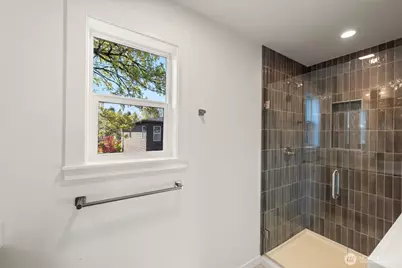 10215 135th Circle NE #28, Kirkland, WA 98033 - Photo 15