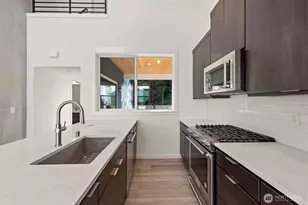10215 135th Cir NE, Kirkland, WA 98033 - Photo 7