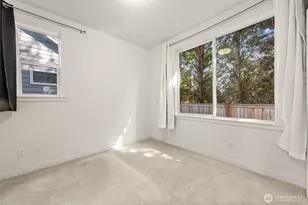 10215 135th Cir NE, Kirkland, WA 98033 - Photo 9