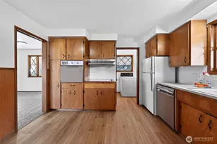 618 E 49th St, Tacoma, WA 98404 - Photo 9