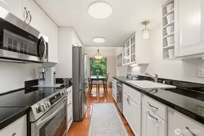 1542 NE 140th Street #E6, Seattle, WA 98125 - Photo 11