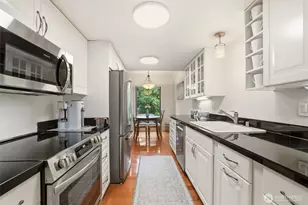 1542 NE 140th St, Seattle, WA 98125 - Photo 11