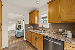 2123 7th St, Bremerton, WA 98312 - Photo 15