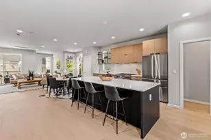4460 Midvale Ave N, Seattle, WA 98103 - Photo 11