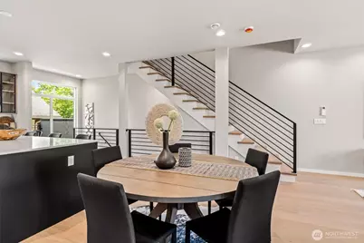 4460 Midvale Avenue N, Seattle, WA 98103 - Photo 15