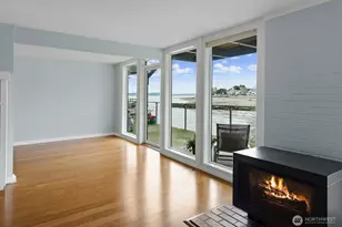 3717 Beach Dr SW, Seattle, WA 98116 - Photo 9
