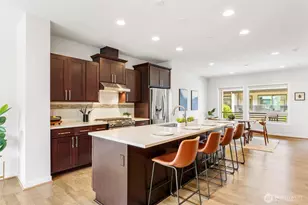 966 6th Ave NE, Issaquah, WA 98029 - Photo 5