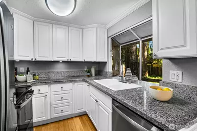 12117 NE 143rd Place, Kirkland, WA 98034 - Photo 7