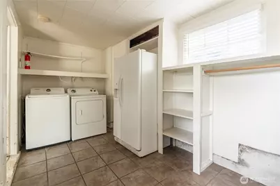 400 Cedar Avenue S, Renton, WA 98057 - Photo 13