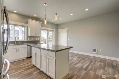 208 Fisher Avenue NE, Ocean Shores, WA 98569 - Photo 9