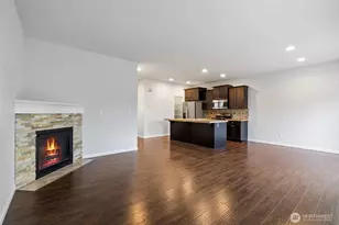 419 200th St SW, Lynnwood, WA 98036 - Photo 3