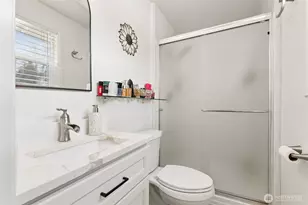 15422 Canyon Rd E, Puyallup, WA 98375 - Photo 25