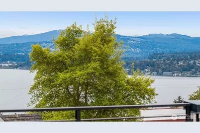 1110 C 34th Avenue, Seattle, WA 98122 - Photo 5