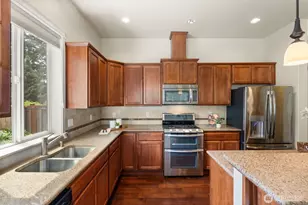 2843 S Bay Rd NE, Olympia, WA 98506 - Photo 9
