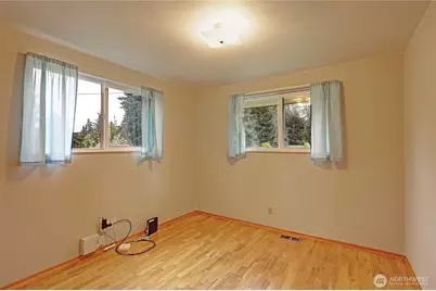 17810 Olympic View Drive, Edmonds, WA 98026 - Photo 21
