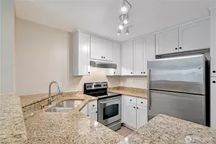 621 5th Ave N, Seattle, WA 98109 - Photo 5