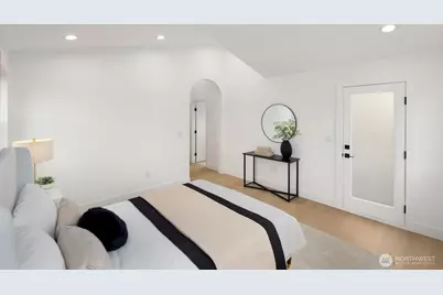 9024 Corliss Avenue N, Seattle, WA 98103 - Photo 13